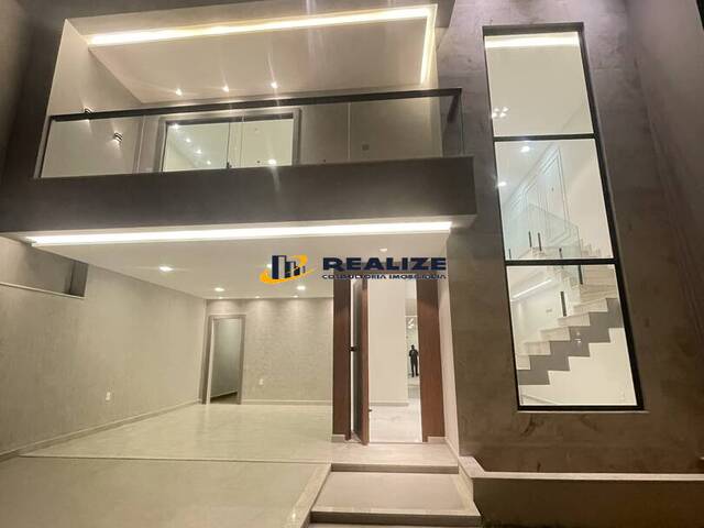 #2935 - Casa para Venda em Campos dos Goytacazes - RJ