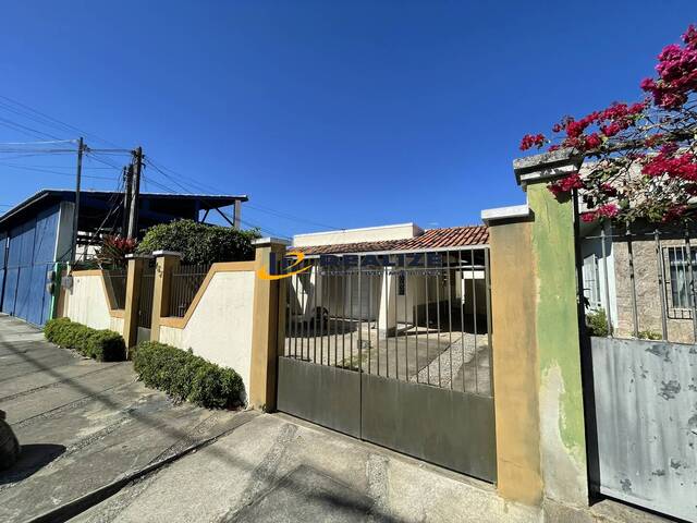 #2943 - Casa para Venda em Campos dos Goytacazes - RJ