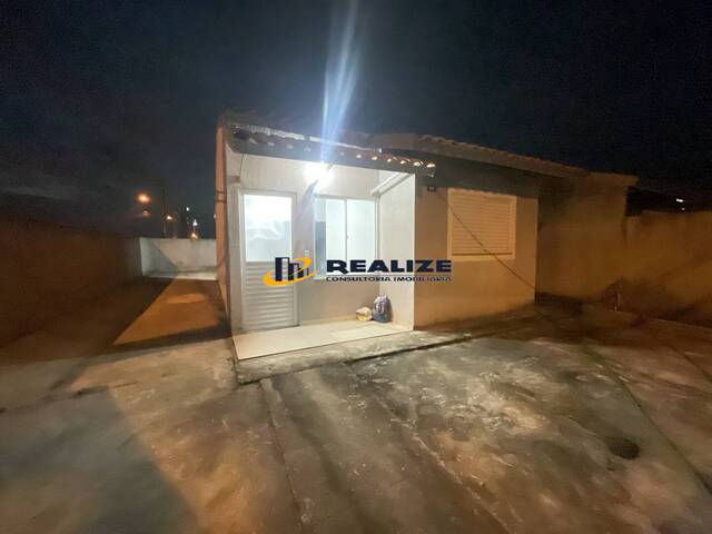 #3035 - Casa para Venda em Campos dos Goytacazes - RJ