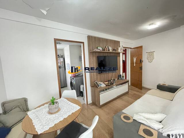 Apartamento para Venda em Campos dos Goytacazes - 2