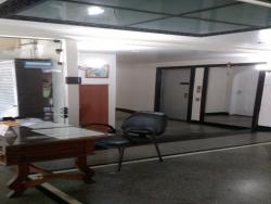 #301 - Apartamento para Venda em Campos dos Goytacazes - RJ